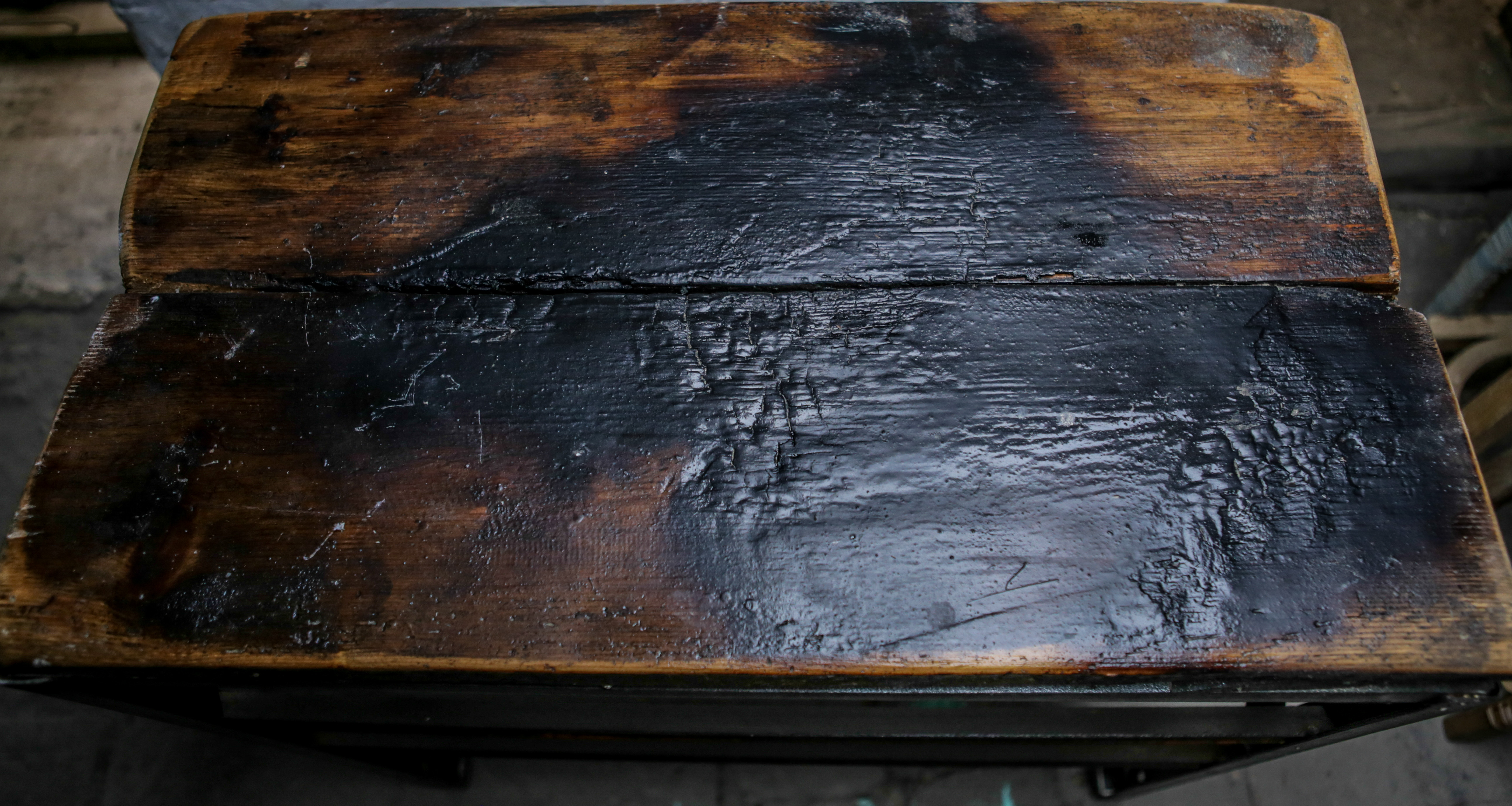 Burnt Wood Table wienervintagedesaster.at